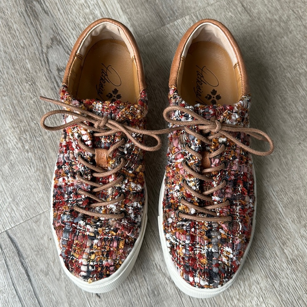 Patricia Nash sneakers size 6 tweed